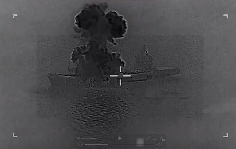 США показали знищення найбільшого корабля Ірану
