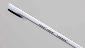 TECNO показала найтонший у світі смартфон Slim 2