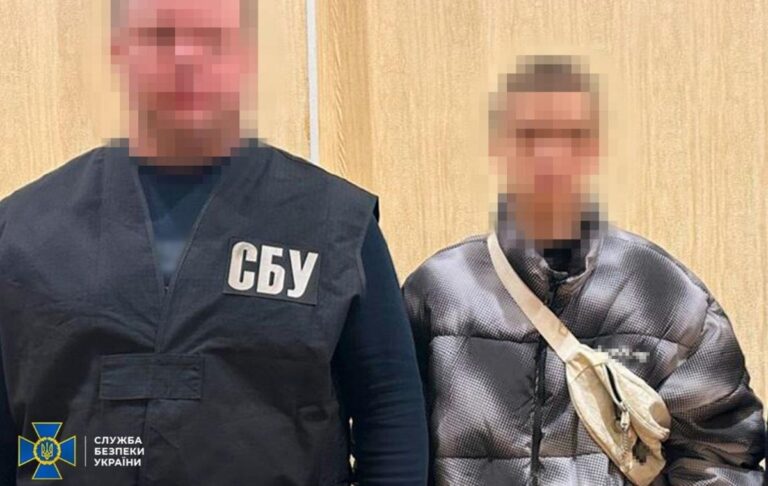 У Полтаві підлітки намагалися підірвати авто з воїнами ЗСУ