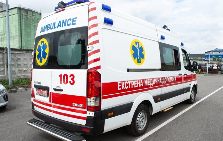 В Одесі чоловік взяв у заручники бригаду “швидкої”