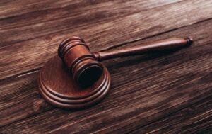 З посадовця ЗСУ стягнули майже три мільйони гривень