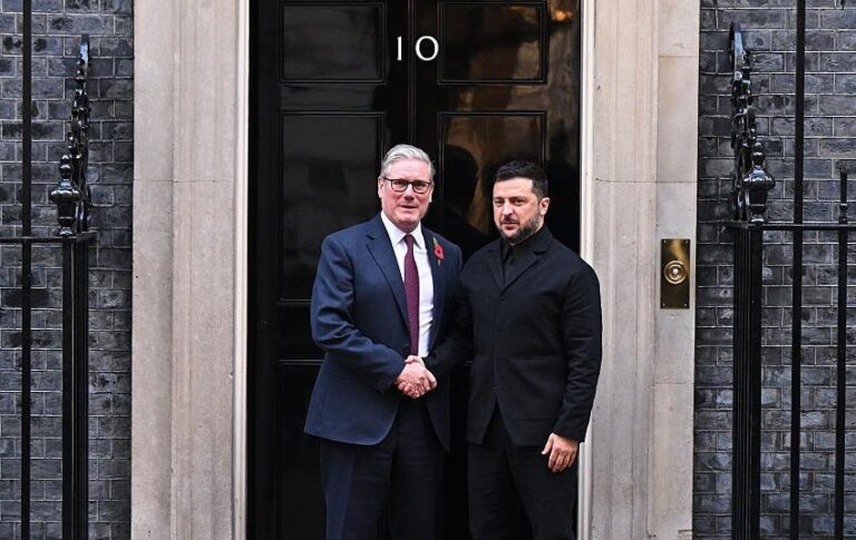 Зеленський прибув з візитом у Лондон