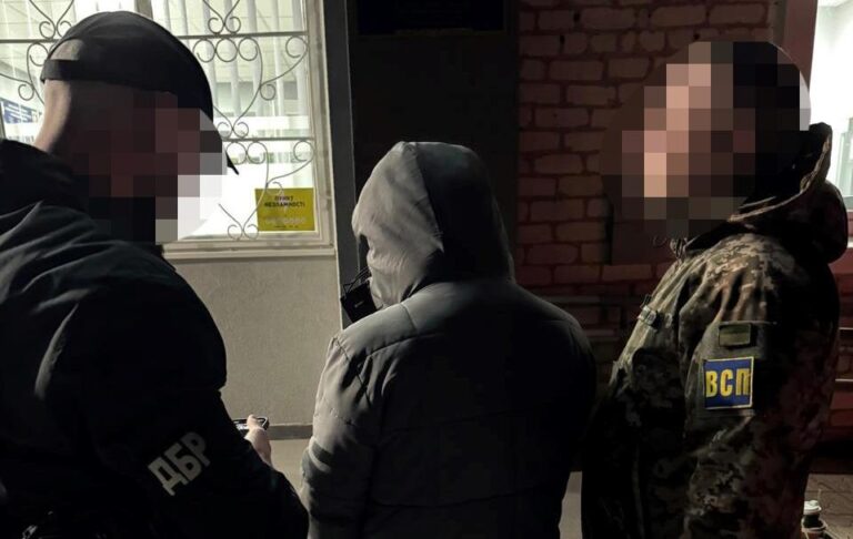 Зламав руку 60-річному рибалці під час мобілізації: затримано службовця ТЦК