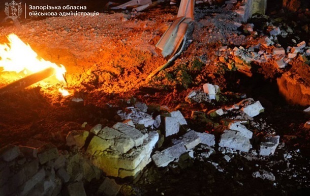 Атака на Запоріжжя: пошкоджені багатоповерхівка та підприємство