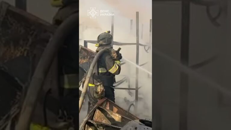 МАСШТАБНА ПОЖЕЖА: Окупанти спопеляють Херсон