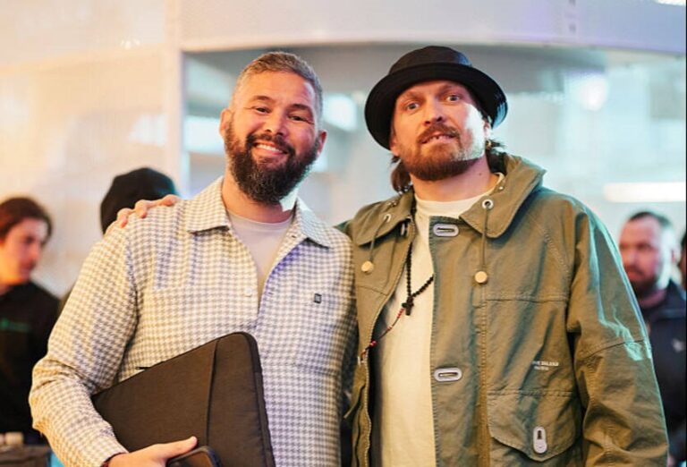 Белью вказав на єдиного суперника, здатного здолати Усика