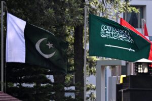 Головний перемовник. Пакистан мирить США і Іран