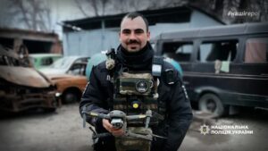 «Чим ближче до війни, тим більше робота зводиться до порятунку людей», Євгеній Броун