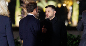 Макрон привітав розблокування кредиту Україну