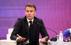 Макрон закликав світ об&rsquo;єднатися проти гегемонії США