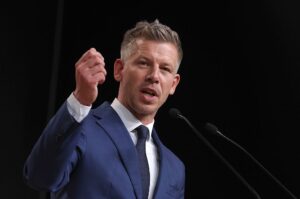 Новий лідер Угорщини пообіцяв позбутися держЗМІ