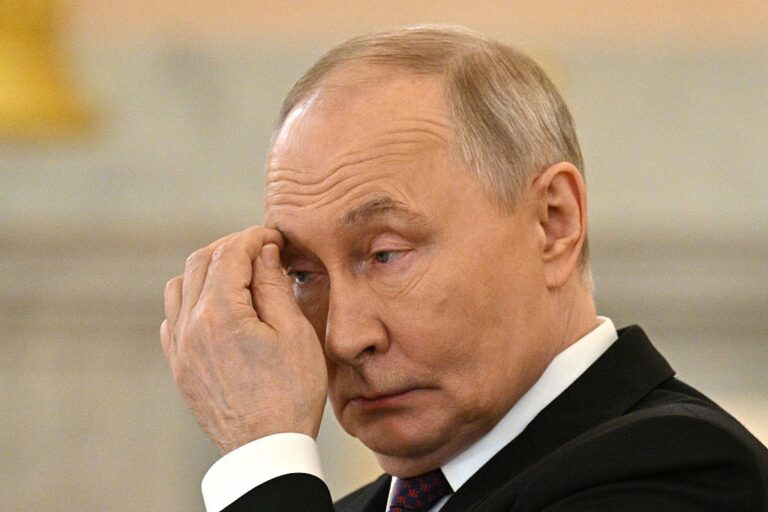 Рейтинг Путіна скотився до мінімуму за час війни