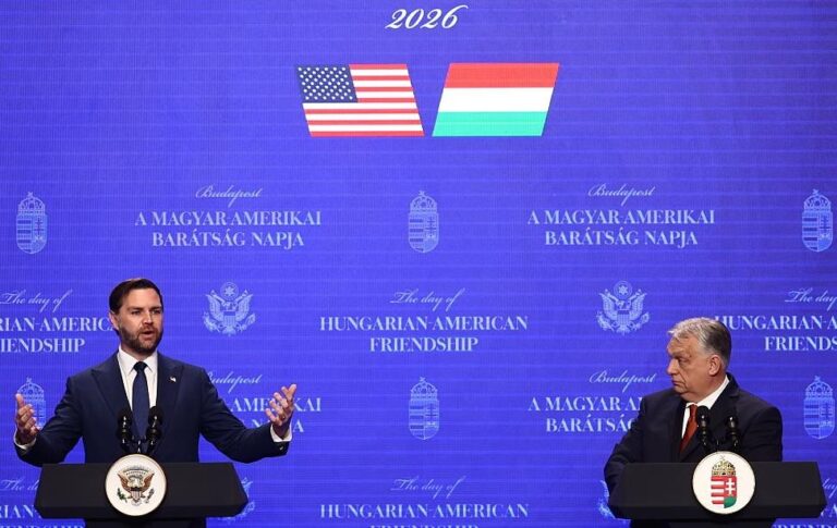 Спецслужби України пробували вплинути на вибори в США й Угорщині – Венс