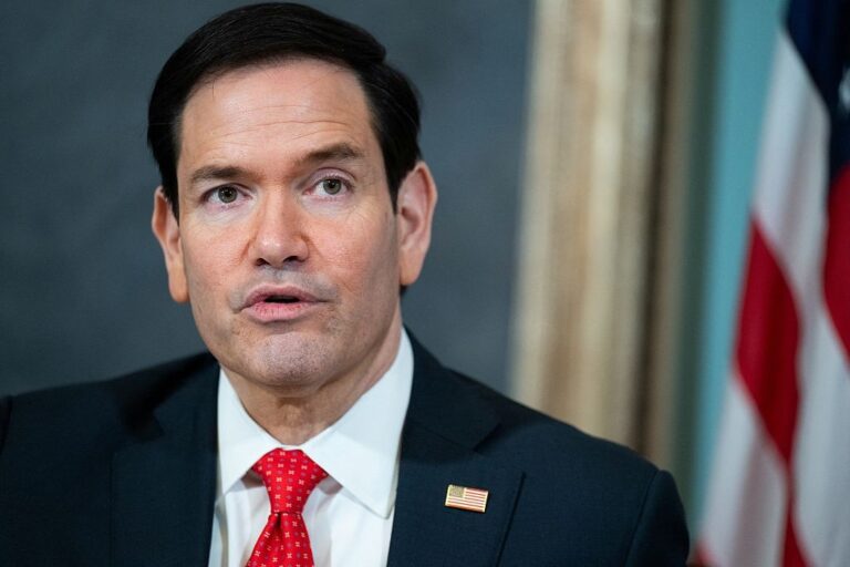 США не дозволять Ірану зберегти вплив на Ормузьку протоку – Рубіо