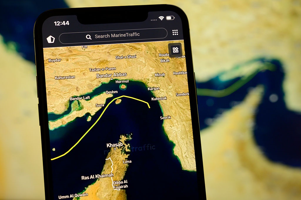 Страждають всі. Нова блокада Трампа проти Ірану