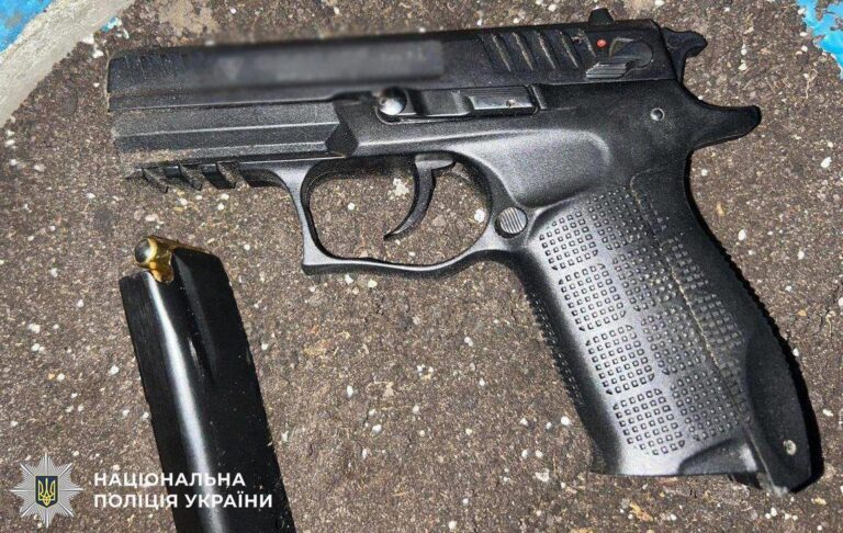 У Києві чоловік влаштував стрілянину через конфлікт