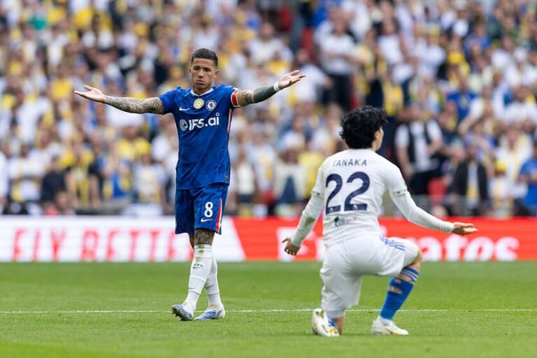 У Кубку Англії визначилася друга команда до Манчестер Сіті у фіналі