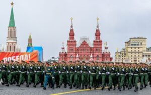 У РФ пояснили, чому парад у Москві пройде без військової техніки