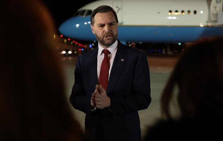 Венс відправився на переговори з Іраном