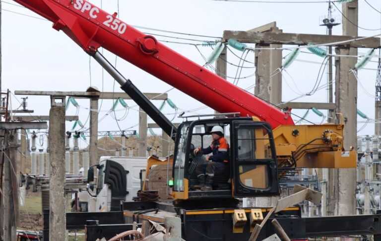 Відключення світла у шести областях – Укренерго