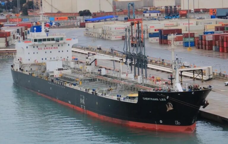 ВМС України вдарили по танкеру біля Туапсе