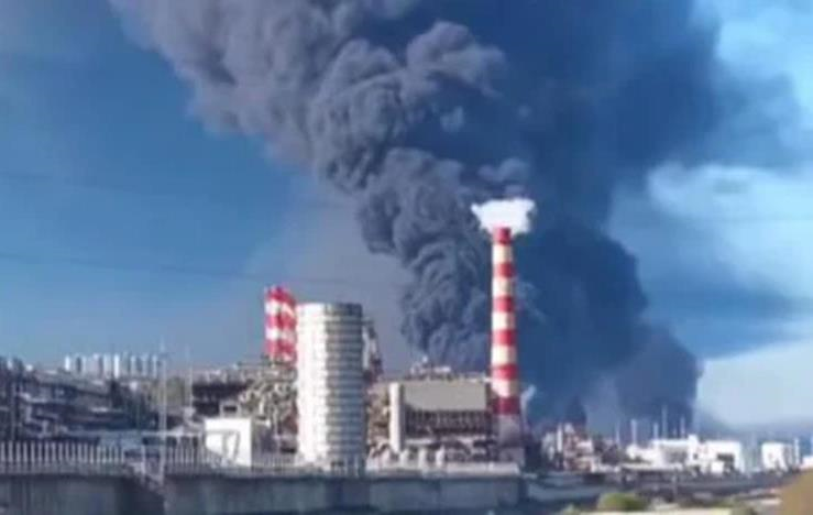 Закон бумерангу: РФ руйнує Україну, натомість має Туапсе у мазуті