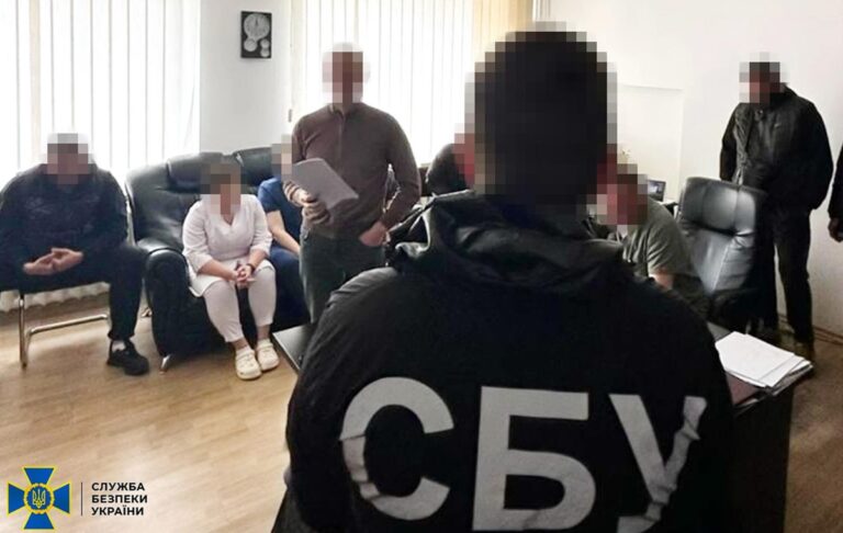 Займалися схемами для ухилянтів: у Черкасах викрили медиків