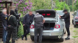Шахрайство з нерухомістю на понад 21,3 млн грн: закарпатські поліцейські викрили групу зловмисників