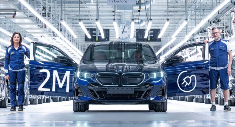 BMW випустила двохмільйонний електромобіль