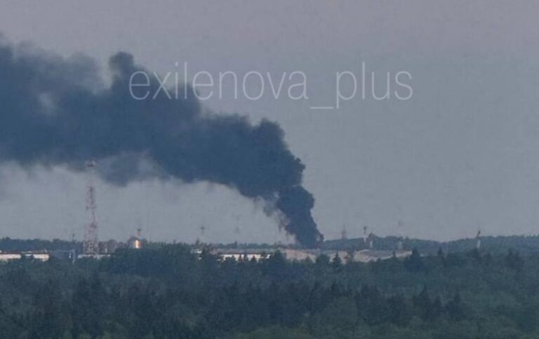 Крим та Москву масовано атакували дрони: що відомо