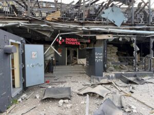 Окупанти скинули бомбу на відділення Нової пошти в Краматорську