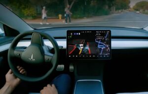 Працівники Tesla не довіряють автопілоту компанії – Reuters