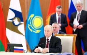 Путін і лідери ЄАЕС вимагають референдум у Вірменії