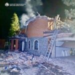 Росія атакувала Дніпро: пожежі в місті, є поранена
