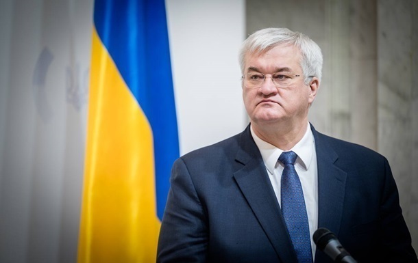 Сибіга відреагував на ідею Росії щодо Шредера