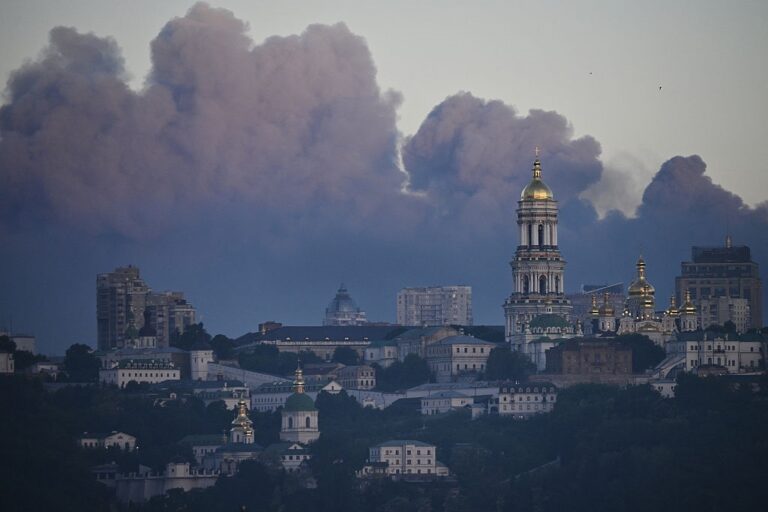 Системні удари по Києву. Нові погрози РФ