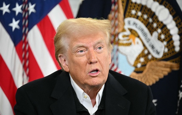 Трамп скликає екстрену нараду уряду США