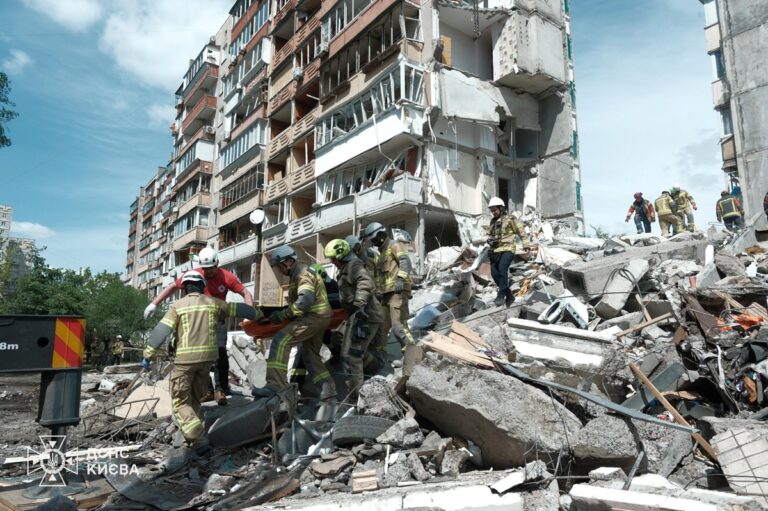 У Києві деблокували тіло 13-ї жертви