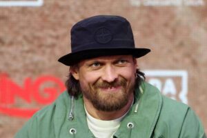 Усик виключив бій з колишнім суперником Джошуа