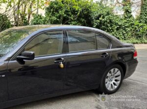 Викрито чоловіка, що встановив гранату на авто підприємця в Одесі