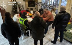 Екскомандир переплатив 36,6 млн на зимових куртках і штанах для військових