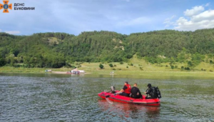 На Буковині шукають чотирьох людей, які зникли на Дністрі
