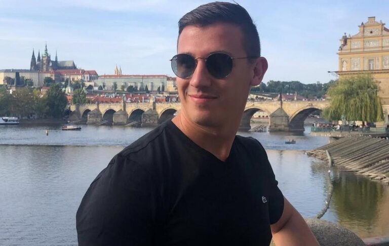 Німець за хвилину з&rsquo;їв понад кілограм меду і потрапив до Книги Гіннеса