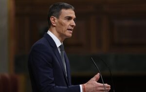 Прем&rsquo;єр Іспанії залишається на посаді попри корупційні скандали