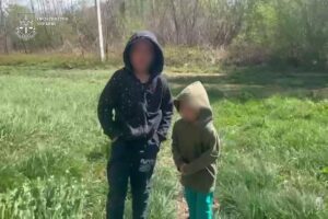 Продала дітей для жебракування: жінку ув’язнили на вісім років