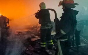 РФ ударила балістикою і БПЛА по Києву: є займання