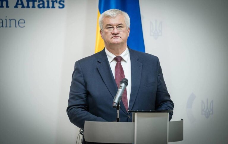 Сибіга здійснить візити до Кореї та Японії
