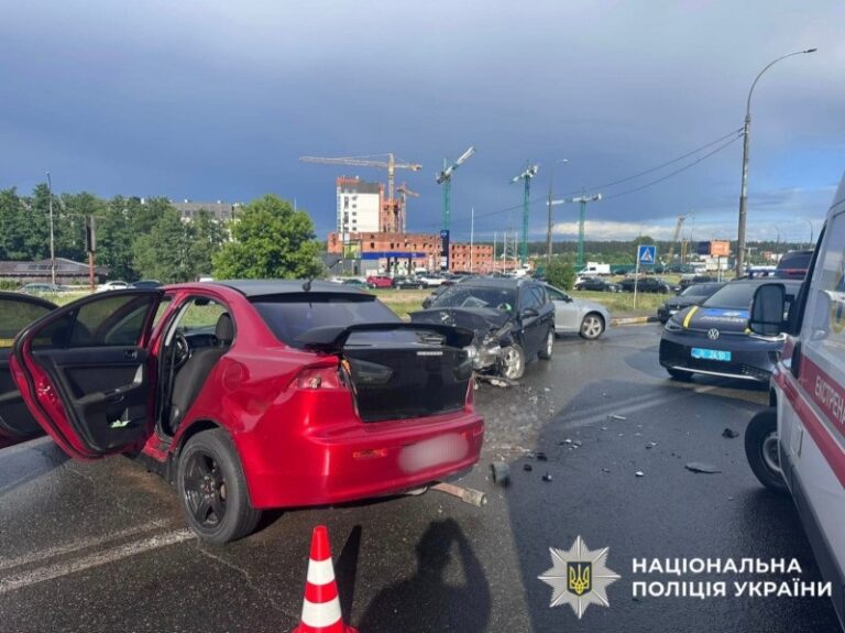 У ДТП в Ірпені постраждали троє дітей