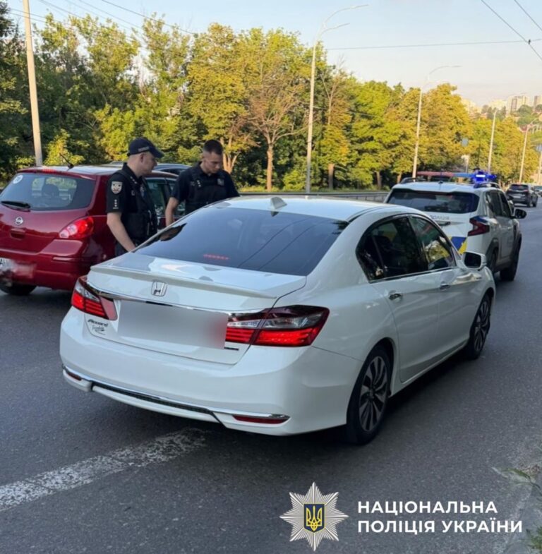 У Києві затримали двох іноземців за запитами Інтерполу