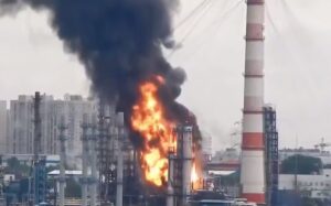 Удар в саме “сердце”. Пожежа на НПЗ в Москві